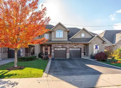 Att/Row/Townhouse in Hamilton
