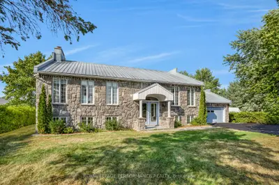 123 Ch Du Domaine Road, Alfred And Plantagenet, On K0b 1a0