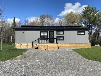 MobileTrailer in Bracebridge