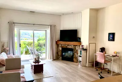Condo Apartment in Gravenhurst