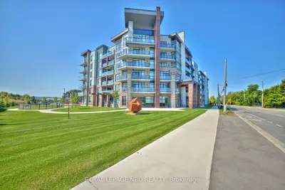 Condo Apartment in Hamilton