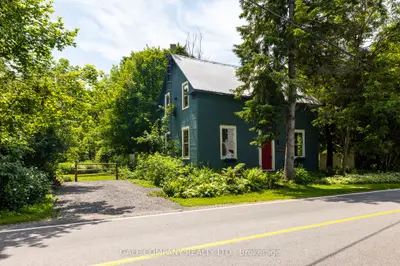 Detached in Mississippi Mills