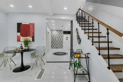 515 Bridge Avenue, Windsor, On N9b 2m3