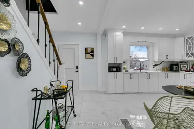 515 Bridge Avenue, Windsor, On N9b 2m3