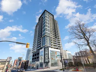 Condo Apartment in Hamilton