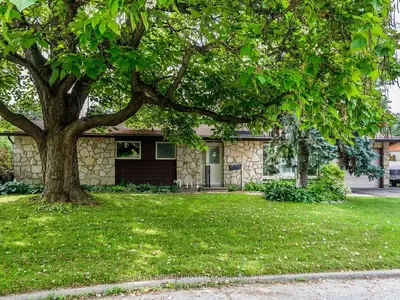 Detached in Crystal Bay - Rocky Point - Bayshore