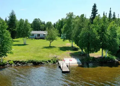 Detached in Thunder Bay Remote Area