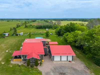 1890 QUEENSLINE Road, Whitewater Region, ON K0J 1V0