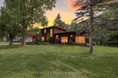 Detached in Tillsonburg