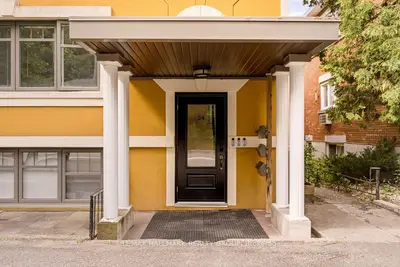34 Lavergne Street 3, Vanier And Kingsview Park, On K1l 5g3