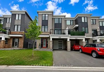 Att/Row/Townhouse in Stittsville - Munster - Richmond