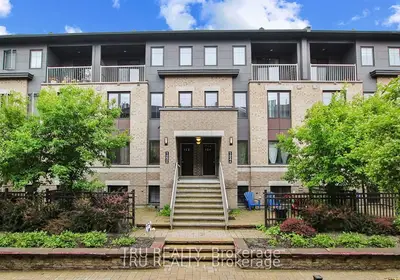 Condo Townhouse in Barrhaven