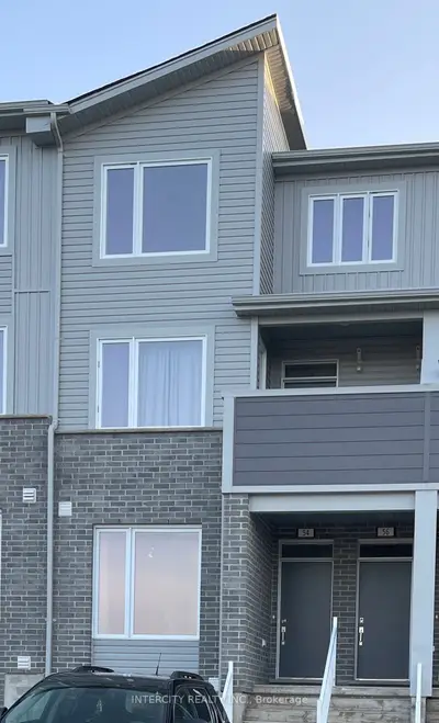 Condo Townhouse in London South