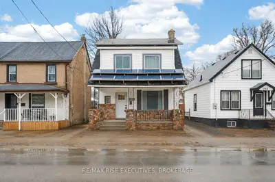 Detached in Kingston