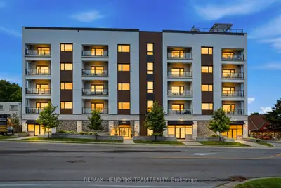 Condo Apartment in Lincoln