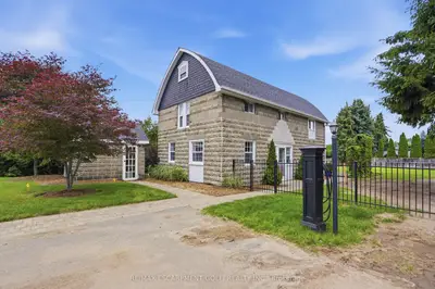 292 Main Street W C, Grimsby, On L3m 1s4