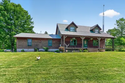 Detached in Frontenac