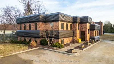 2695 Hamilton Road B, Sarnia, On N0n 1c0