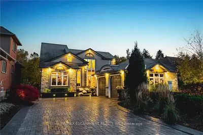 712 Highvalley Road, Hamilton, On L9g 4e9