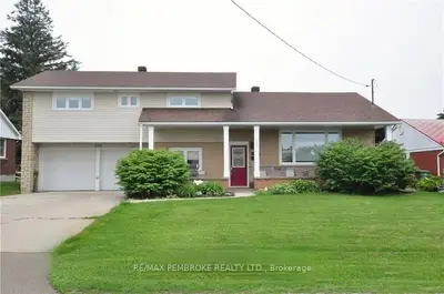 282 Clemow Avenue, Pembroke, On K8a 2e4