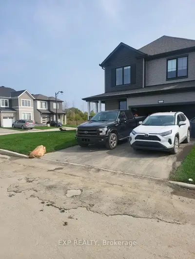 Detached in Stittsville - Munster - Richmond