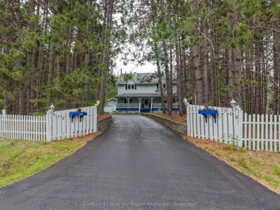 Detached in Callander