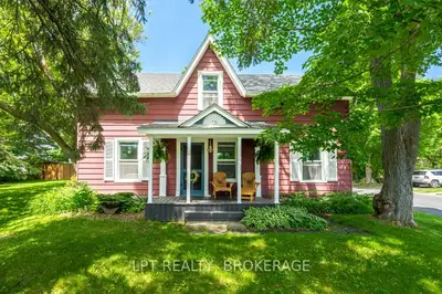 Detached in Loyalist