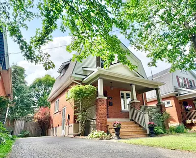 Detached in Stratford