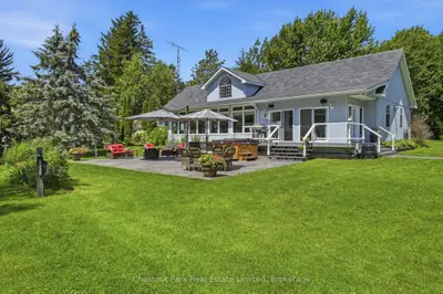 Detached in Prince Edward County