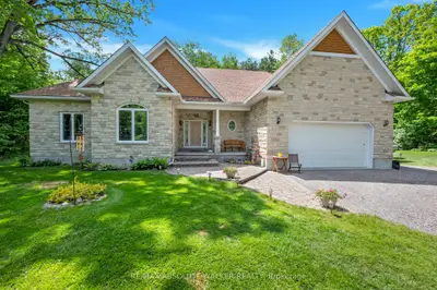 Detached in Carp - Dunrobin - Huntley - Fitzroy and Area