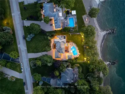 17 Lochside Drive, Hamilton, On L8e 5t6