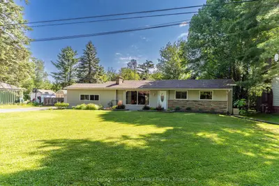 Detached in Gravenhurst