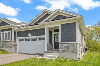 Att/Row/Townhouse in Georgian Bluffs