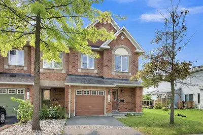 Att/Row/Townhouse in Barrhaven