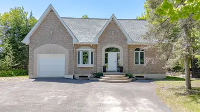 Detached in North Bay