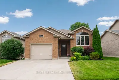 Detached in Brantford