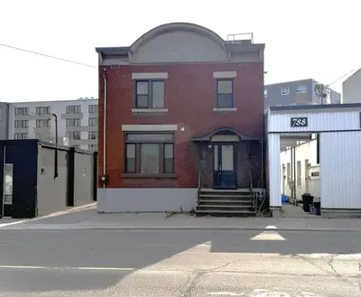 790 Bronson Avenue, Dows Lake - Civic Hospital And Area, On K1s 4g4