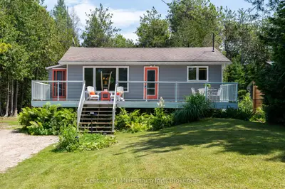 553 Bay Street, South Bruce Peninsula, On N0h 2t0