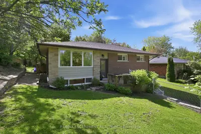 52 Grand Avenue, Haldimand, On N3w 2j5