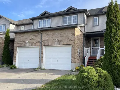 Att/Row/Townhouse in Waterloo