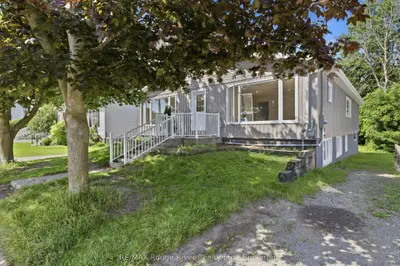 Duplex in Belleville