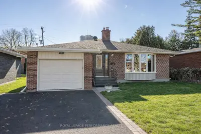 Detached in Carlingwood - Westboro and Area