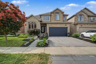 422 Rideau River Street, Waterloo, On N2v 2y4