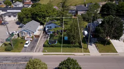 13 Brooklyne Road, Cambridge, On N1r 1c4