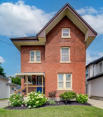 Detached in Brantford
