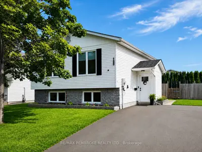 Detached in Pembroke