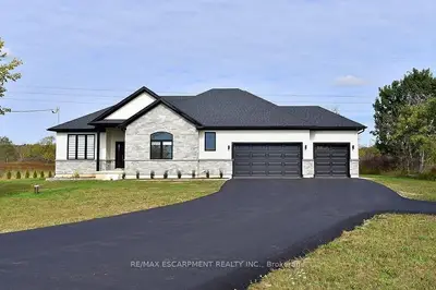 Detached in Lincoln