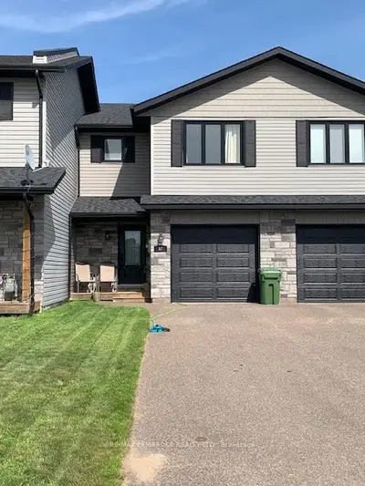 Att/Row/Townhouse in Petawawa