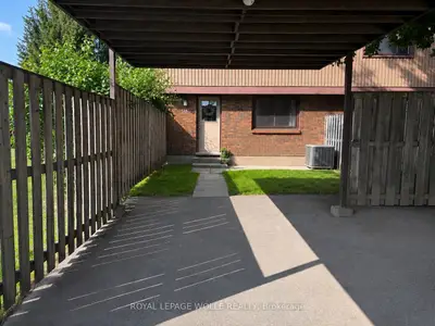 Condo Townhouse in Waterloo