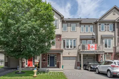 Att/Row/Townhouse in Stittsville - Munster - Richmond